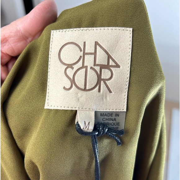 Chaser Woman’s Medium Green Romper Spaghetti Straps Off Shoulder Ruffled Sleeve - Picture 5 of 10